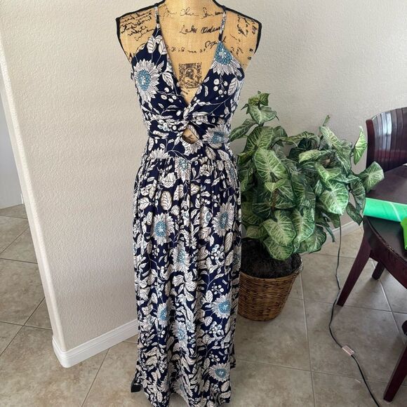 Boho Floral Maxi Dress - Navy & White - Picture 2 of 10